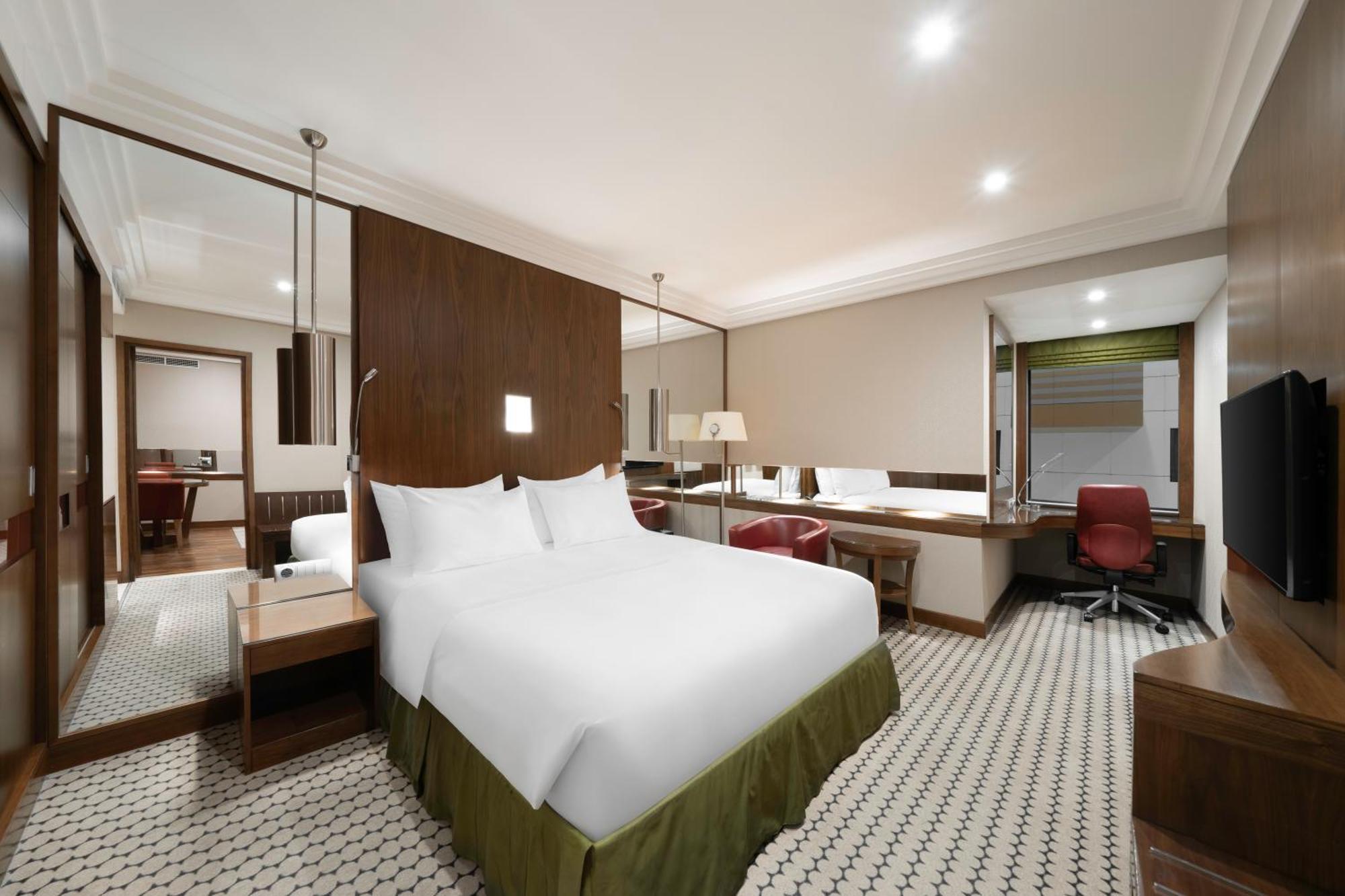 Radisson Blu And Convention Center, Minhal Hotel Riyadh