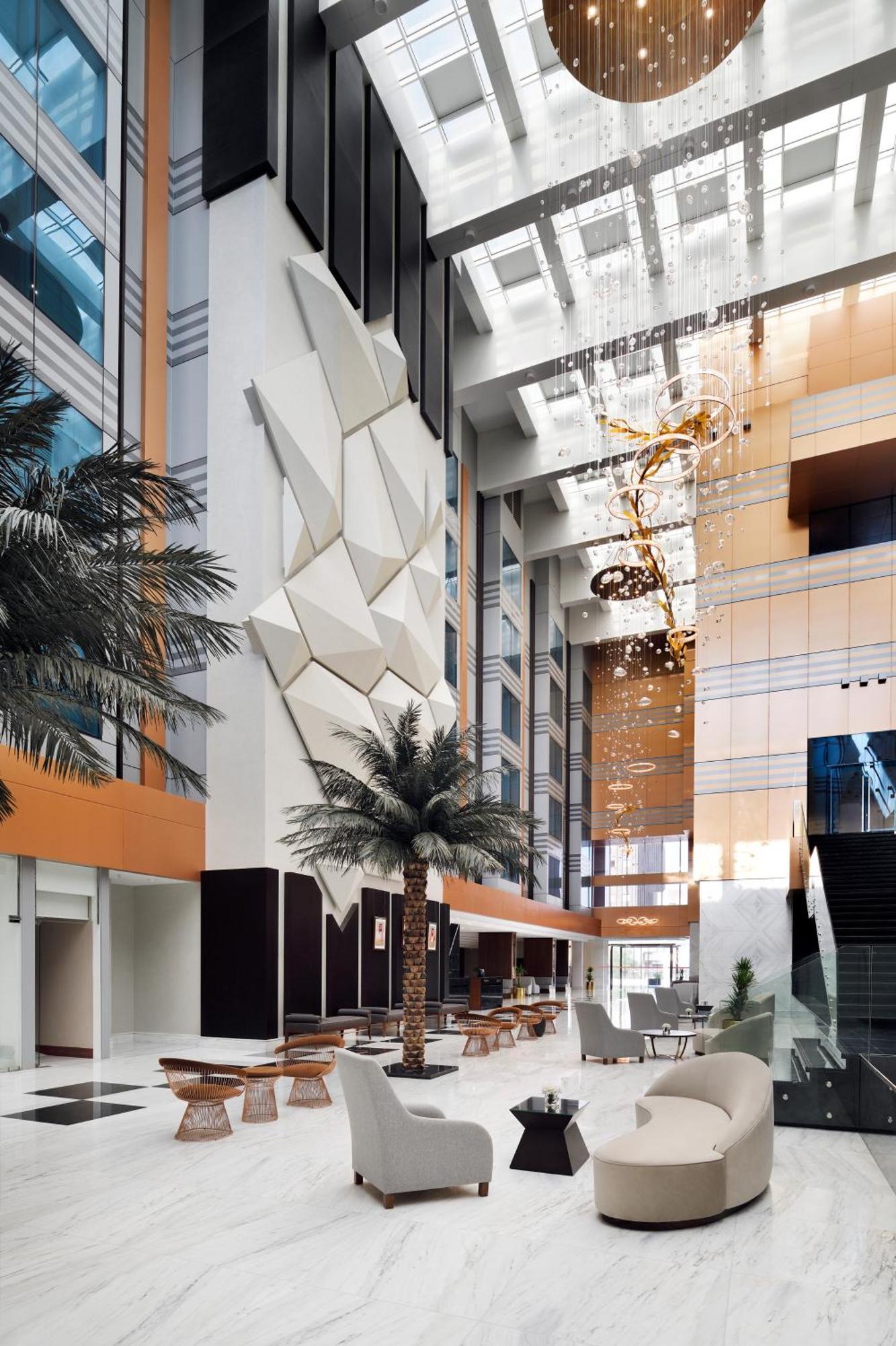 Hotel Radisson Blu And Convention Center, Minhal 4*